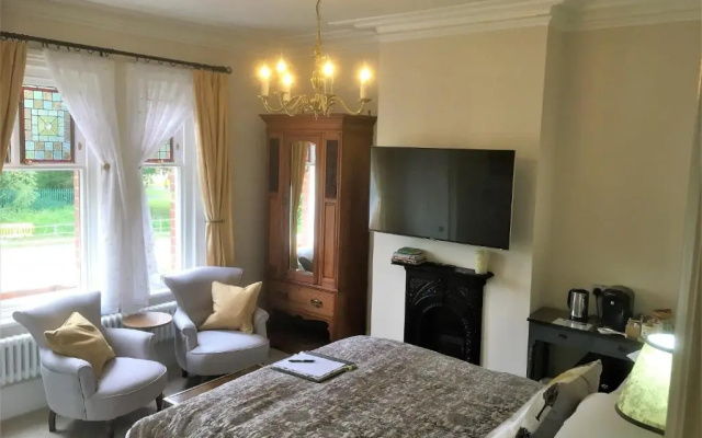 Little Redlands B&B