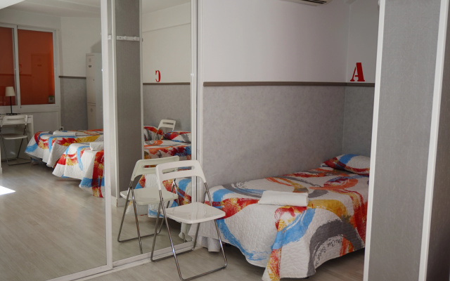 Far Home Gran Vía - Hostel