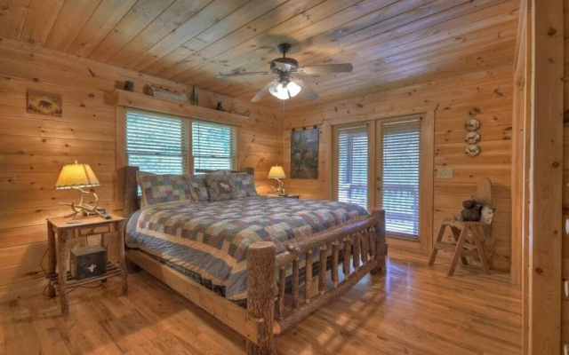 Moose Crossing Lodge