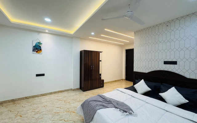 HE Azure 3BHK Bunglow Nr Apollo DB City