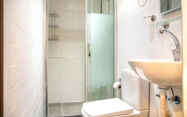 Invigorating Studio Flat Near Kordon In Alsancak