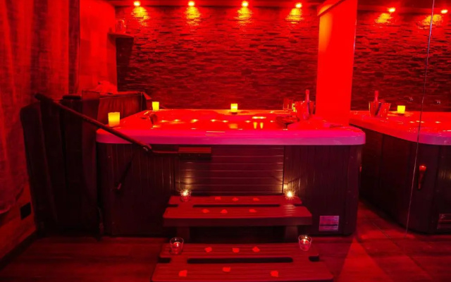 L’Insolite, Spa Privatif (Appartement Jacuzzi)