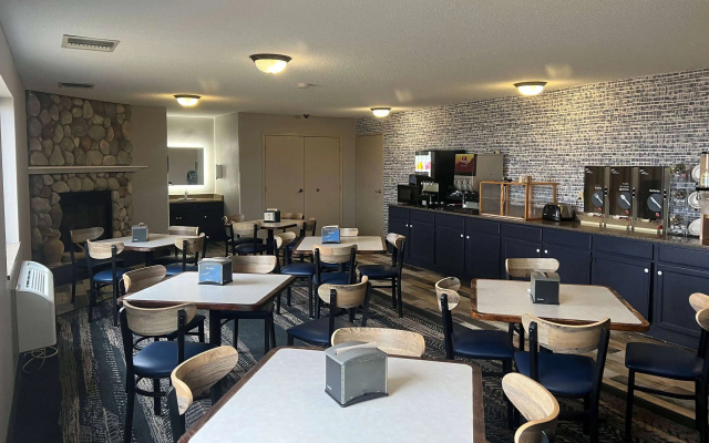 AmericInn by Wyndham Viroqua