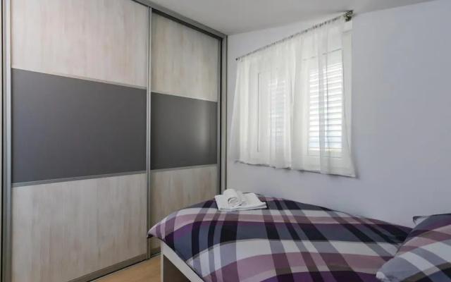 Stunning Home in Kastel Gomilica With Wifi and 2 Bedrooms