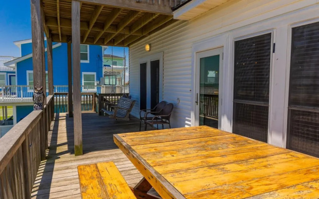 Bishop's Beach 4 Br home by RedAwning