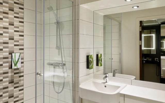 Premier Inn Bath City Centre