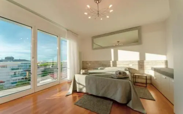 Soleis Sea View Spa Apartment