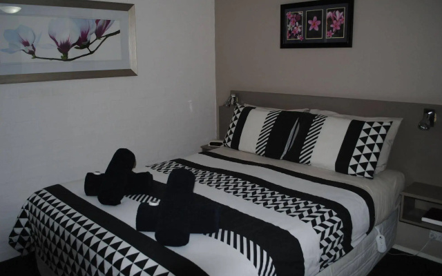 Crown Apartments