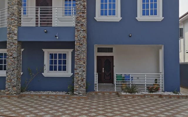 1 Bed Apartment Sleeps 2 - Parking, Garden, Wifi