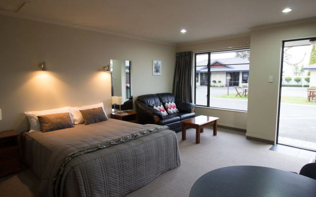 Centre Court Motel