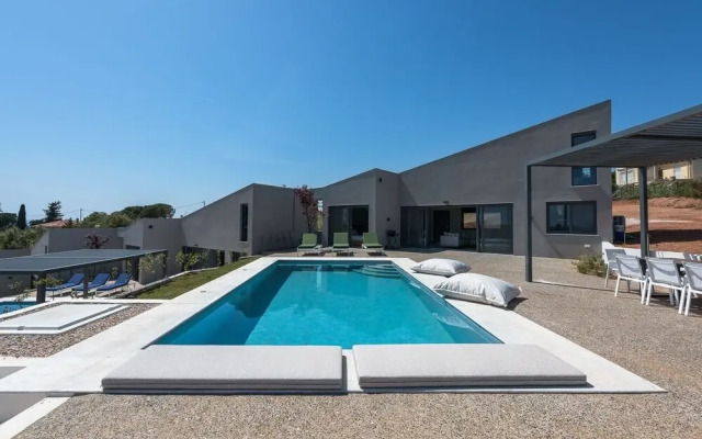 Theeta Pefko Villa - Metamorfosi Halkidiki