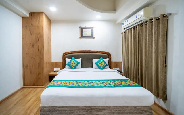 Treebo Kamal Regency, Near Bhopal Junction Railway Station