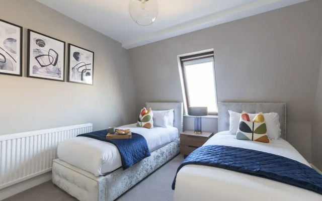 Elliot Oliver - Stunning 6 Bedroom Regency House With Parking