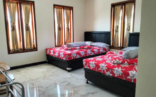 Bromo Seruni Guesthouse
