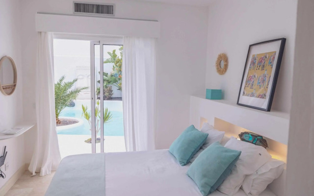 Villa Guajara Piscina Climatizada Jacuzzi AC WIFI Bahiazul Villa 714
