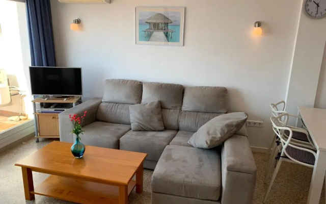 AwayDays - 802 - Incredible 1-Bed Apartment with Magical Views
