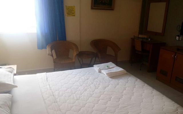 Golden Hotel