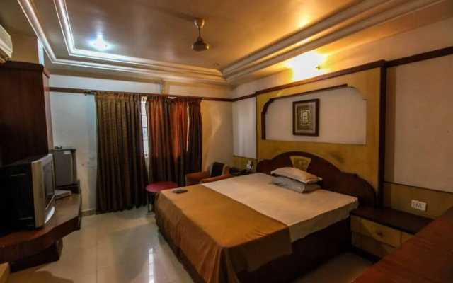 VR Royal Residency