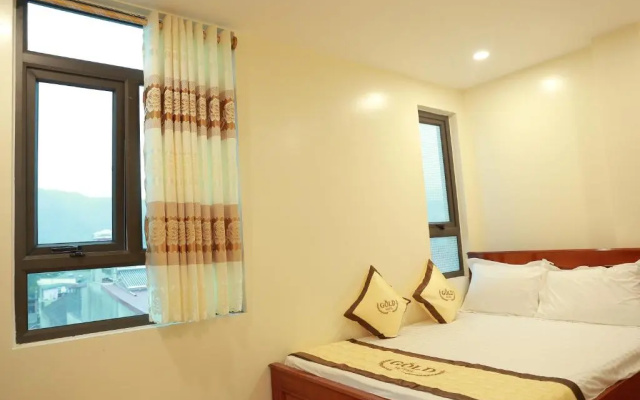 Gold Hotel