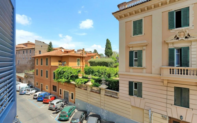 Wonderful 1bdr Apt. Near Colosseum