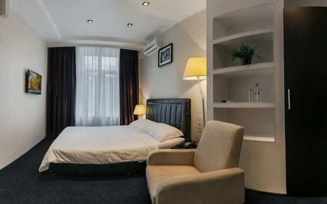 Apollo Hotel