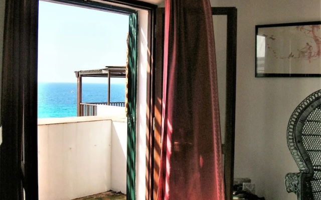 Casa dels Misteris a terrace on sea