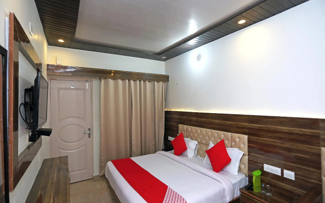 OYO 35532 Hillstone