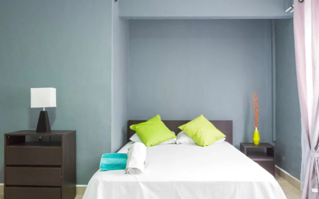 Lleras 6 BR Apartment
