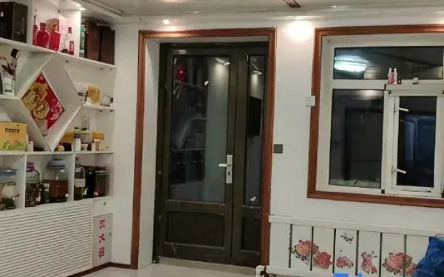 Xuegu Backpacker Inn (Snow Town Scenic Area)