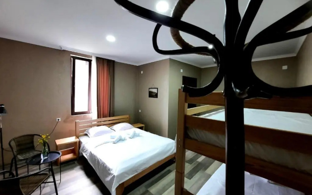 guesthouse nakani