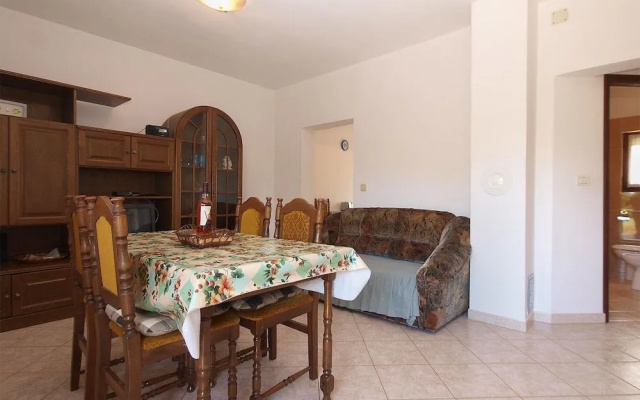 Apartment 1858