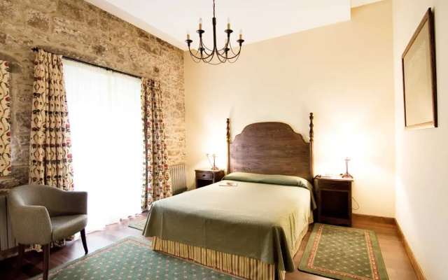 Hotel Monasterio de Aciveiro