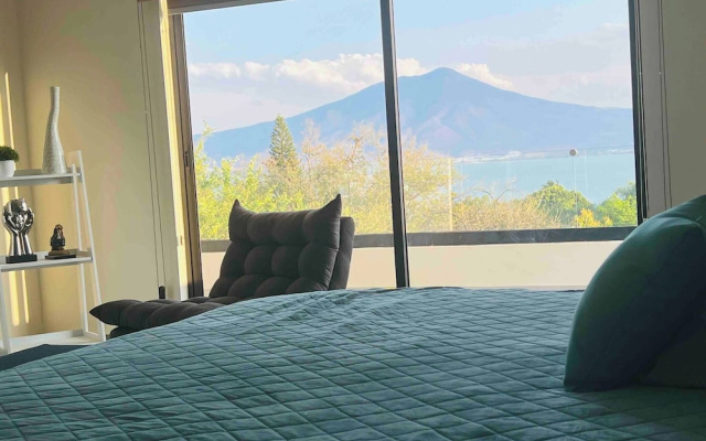 Casa Cuba - Spectacular Lake and Mountain View