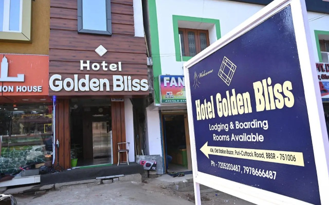 Fabhotel Golden Bliss