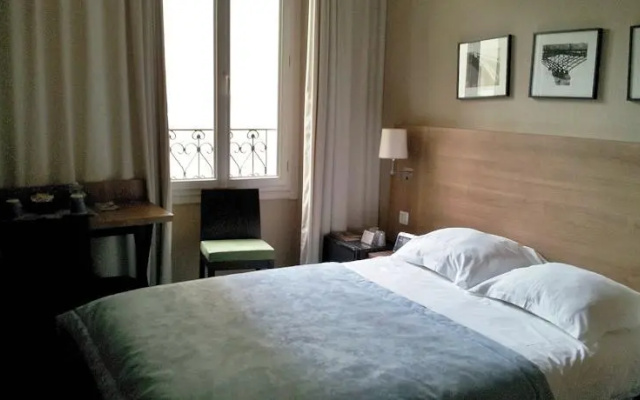 Kyriad Paris Ouest - La Défense Courbevoie