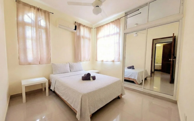 2-bedroom Beach Apartment With Pool Costambar