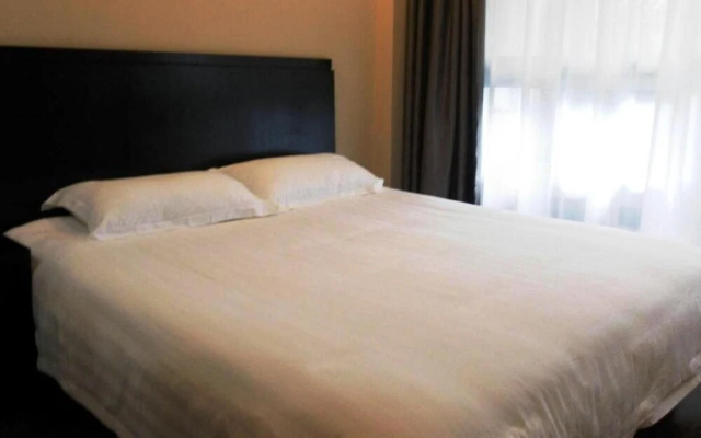 Jitai Hotel (Tongji University Branch)