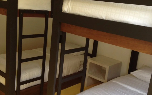 Hush Hub Hotel