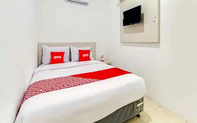 OYO 3495 Menjangan Residence at De Priok
