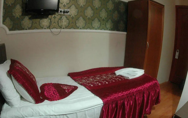 Emin Hotel