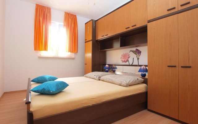 Apartment 1432