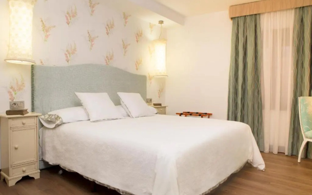 Hotel Hierbaluisa
