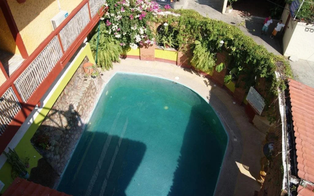 Hotel La Cabaña