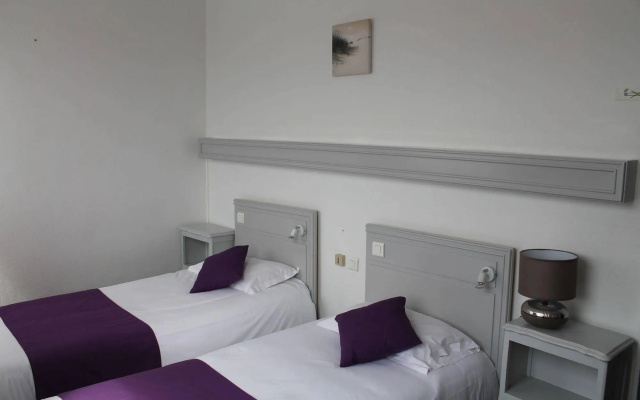 Hotel - Restaurant Le Clos des Cedres