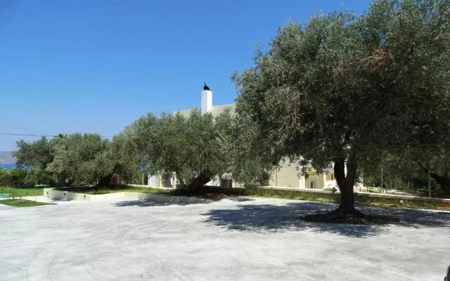 Lyrids Apartments