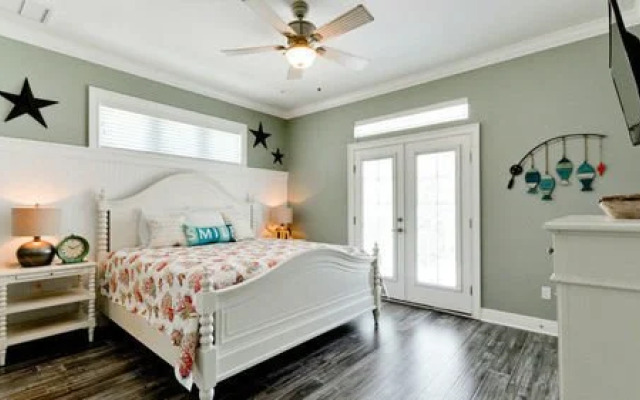 Hang 10 by RedAwning
