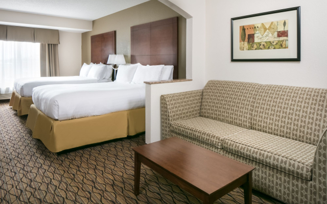 Holiday Inn Express Hotel & Suites Clinton by IHG