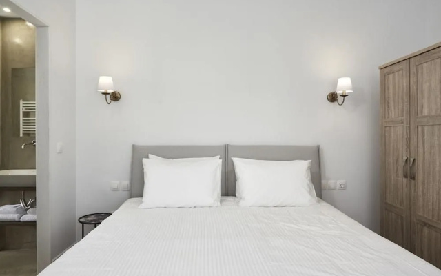Luxury n Chic Athens Museum Apt
