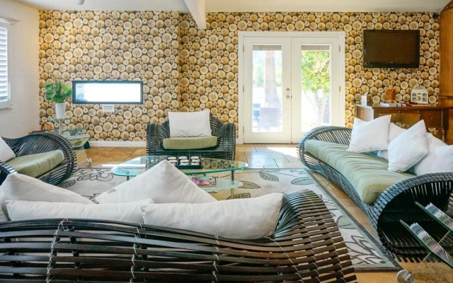 Hummingbird Inn of Ojai