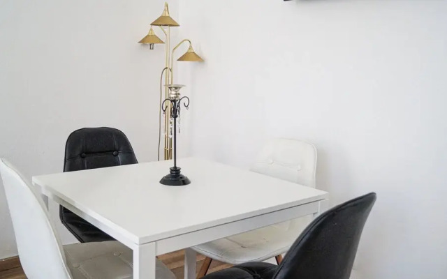 Modern 2BR Apartment Long Stay Belvedere